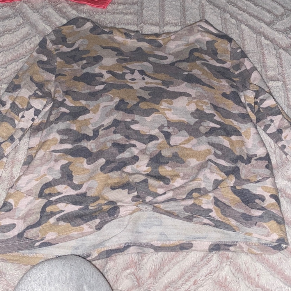 girls size XL light weight sweatshirt